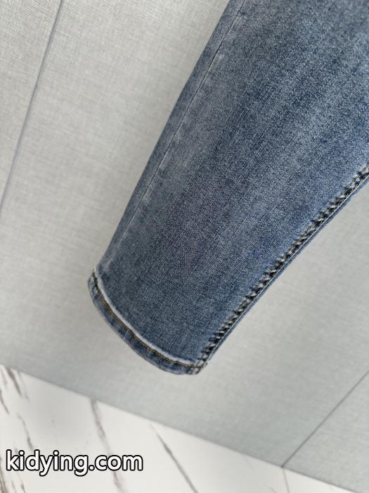 パンツ相性抜群のコンビ 新作入荷人気 ストリート系ブランド 偽物トムブラウン._0_5