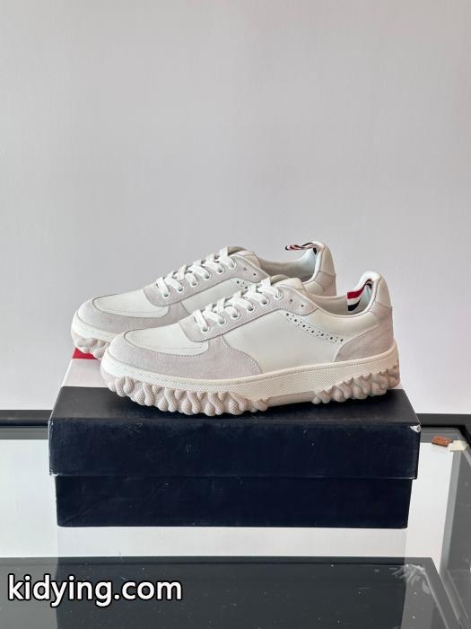 スニーカートムブラウンブランド コピー 販売大変人気 優秀なアイテム 魅力的なポイント._0_0