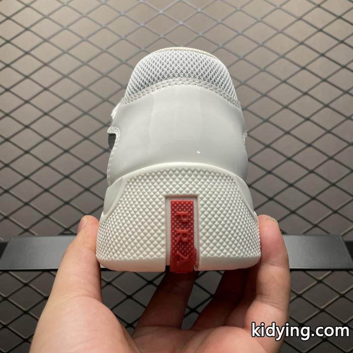 スニーカーPRADAブランド スーパー コピー高品質  秋冬物先行発売  使い勝手の良い._0_1