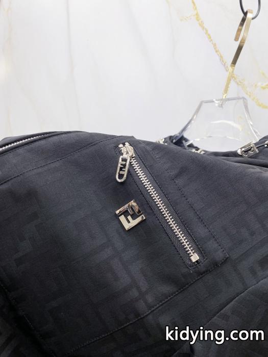 人気商品新色登場！ 保温力に優れた 快適な着心地ジャケットブランド コピー 販売 店フェンディ.._0_2
