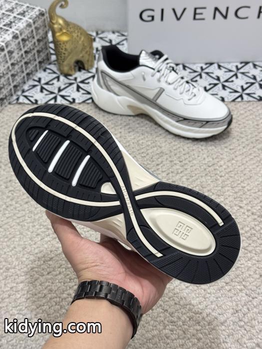 GIVENCHY最新コレクション モード感の高い 秋トレンドの新定番ブランド コピー 販売スニーカー.._0_5