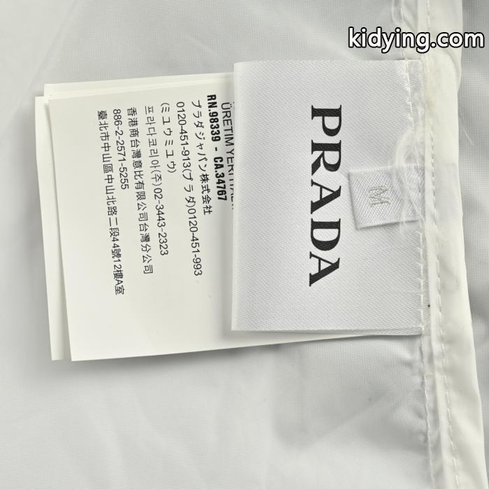 ブランド コピー s 級PRADAジャケット爆発的人気　再入荷 売り切れちゃう 綺麗な._0_4