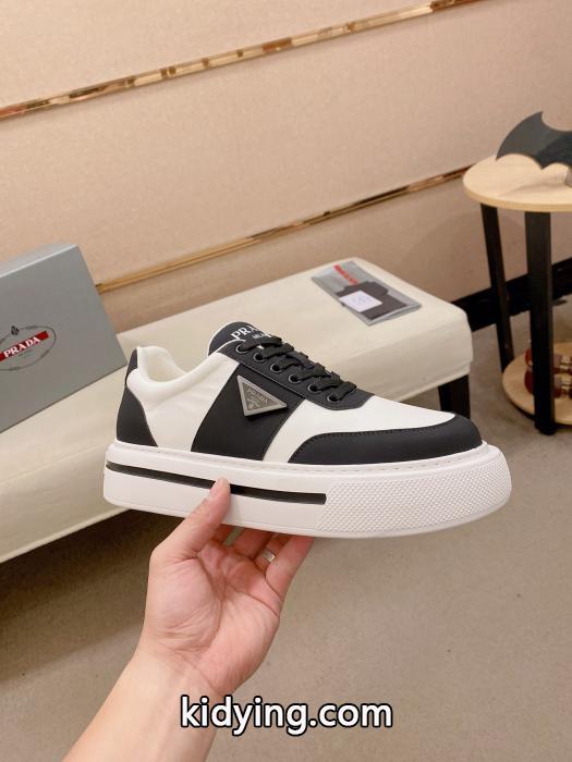 絶対オススメ♡  26AWの最新アイテム 抜け感のある冬着物スニーカーコピー ブランド 通販PRADA._0_3