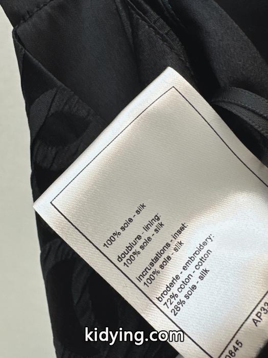 奥行きのある 上品な印象 一番素敵CHANELコピー 商品 ブランドドレス._0_5