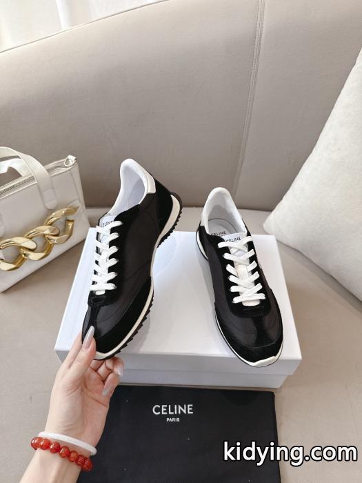 偽 ブランドCELINEスニーカーセールで嬉しい入荷 2026☆新色が登場！  お勧めの一品._0_4