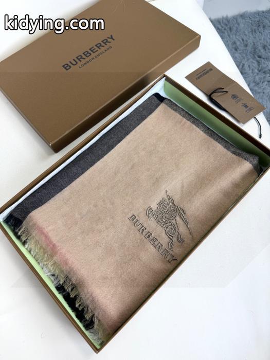 マフラースーパー コピーBURBERRY今年もトレンド 気軽に着れる 新作がおすすめ.._0_2
