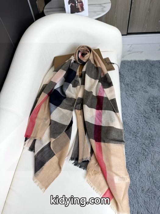 マフラースーパー コピーBURBERRY今年もトレンド 気軽に着れる 新作がおすすめ.._0_4