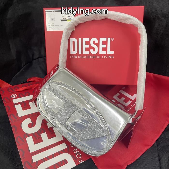 バッグブランド コピー 販売DIESELデザイン性と機能性を備えている 26ss洗練デザイン 冬にぴったり限定アイテム._0_2