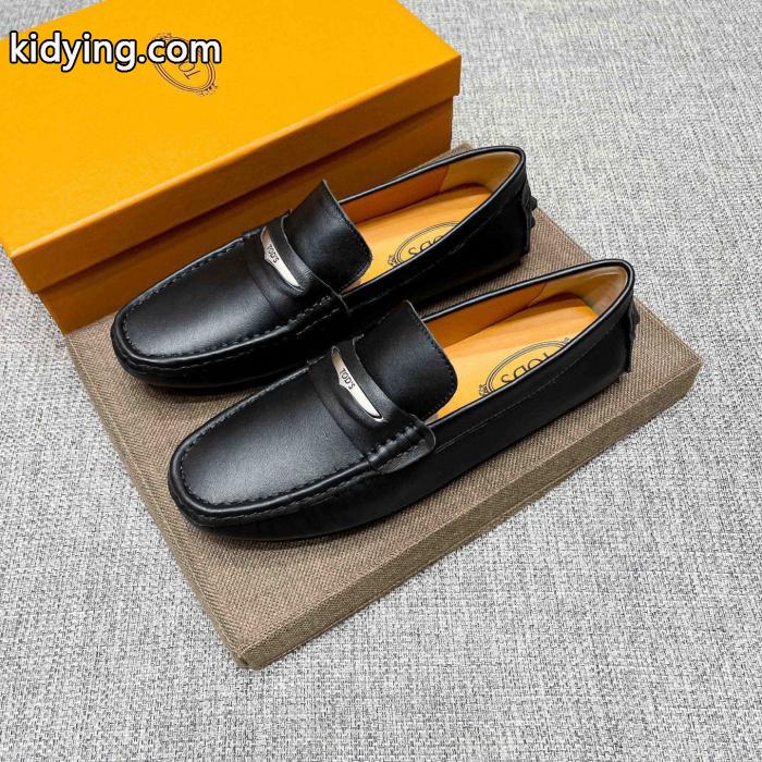 TODSブランド コピー  2026年秋冬シーズンに登場 奥行きのある 抜け感スゴイ&nbsp;&nbsp;&nbsp;&nbsp;ビジネスシューズ._0_4