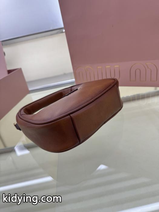 バッグミュウミュウブランド コピー ショップ愛用率高い VIPセールで破格 お早めに希少.._0_2