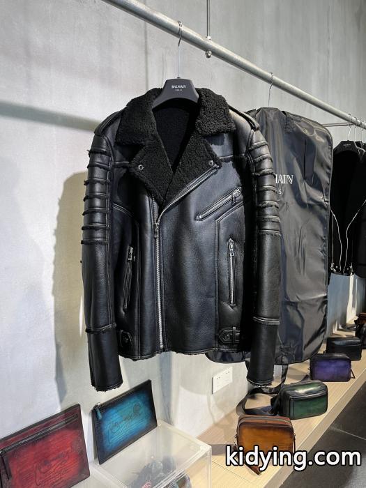 シャツBALMAINどんなシーンにも 最低価格保証 関税負担新作限定極上エレ女スーパー コピー 通販.._0_1