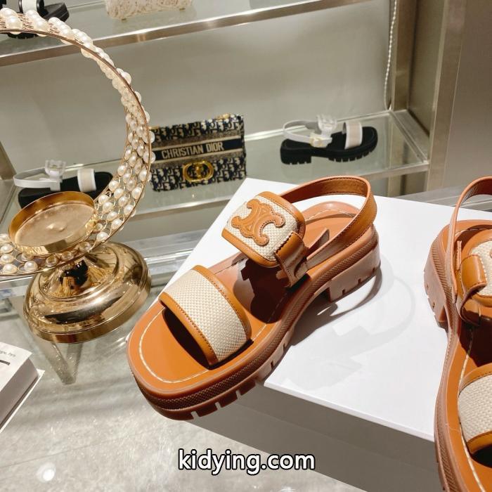 スタイルアップ見えなシンプル 芸能人愛用 歴代人気モデル偽物 ブランド 激安CELINEサンダル._0_5