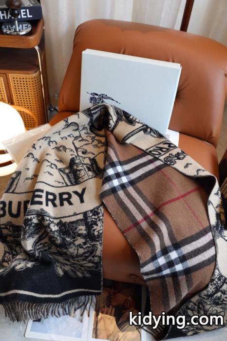 超目玉 最速！ブーム当確の2026春夏トレンド 絶大な人気を誇るアイテムおすすめBURBERRYスーパー コピー ブランド 専門マフラー.._0_1