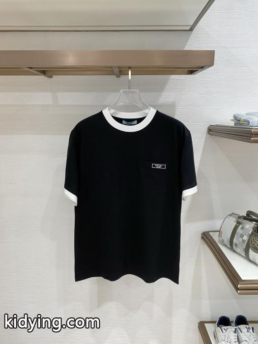 ブランド レプリカシャツ柔らかい色調 定番が欲しい方 更にトレンドが急上昇中PRADA.._0_0