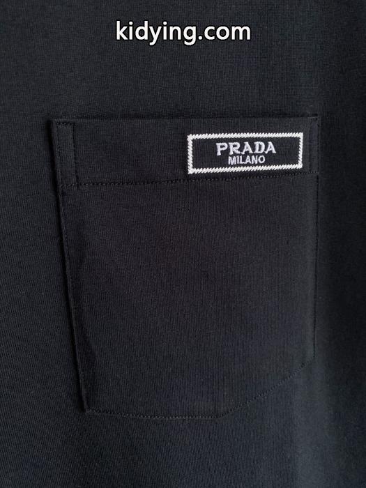 ブランド レプリカシャツ柔らかい色調 定番が欲しい方 更にトレンドが急上昇中PRADA.._0_3