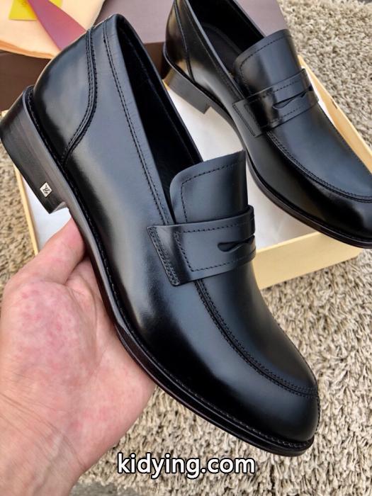新着品 大人気限定カラー 今年のトレンドのシルエット&nbsp;&nbsp;&nbsp;&nbsp;ビジネスシューズブランド コピー 通販ルイ ヴィトン._0_3
