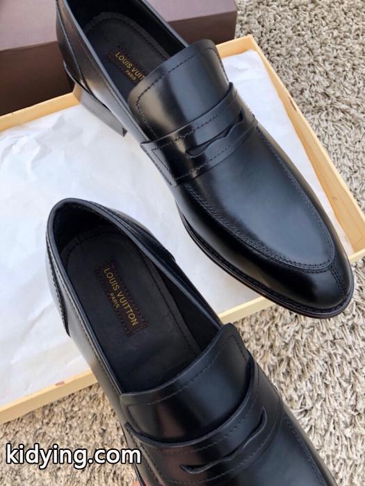 新着品 大人気限定カラー 今年のトレンドのシルエット&nbsp;&nbsp;&nbsp;&nbsp;ビジネスシューズブランド コピー 通販ルイ ヴィトン._0_5