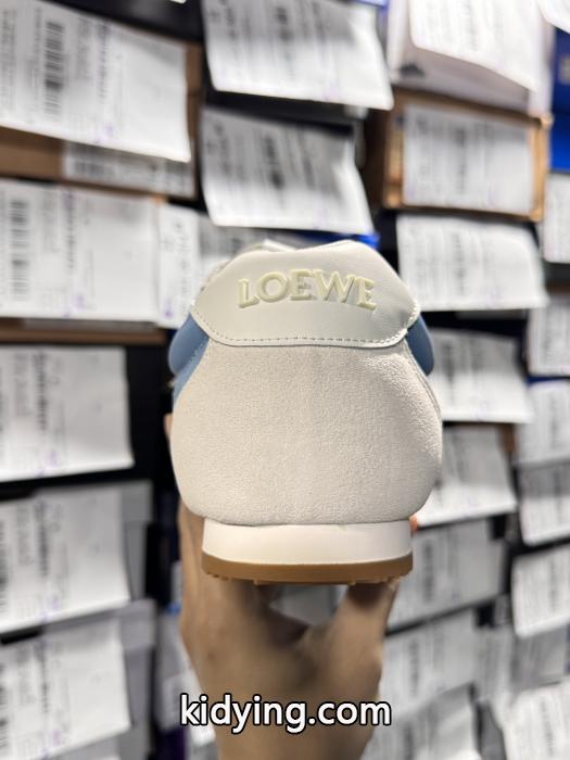 ブランド アクセサリー 激安Loewe主役級アイテム 目を引く1着 高品質な商品スニーカー.._0_5