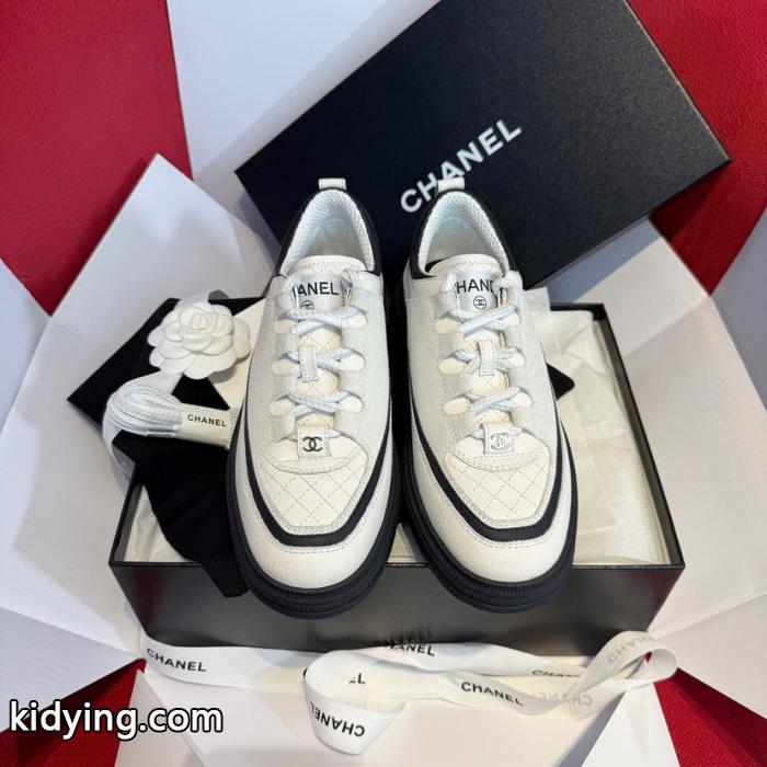 ブランドコピーCHANELブーツ靴激安価格！ 2026年ホリデー新作 暑い日にも涼やかさを感じる._0_1
