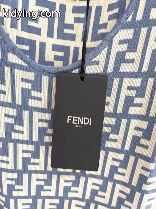 FENDIブランド スニーカー 激安人気アイドルオススメ 国内込 セレブも愛用ワンンピース._0_2