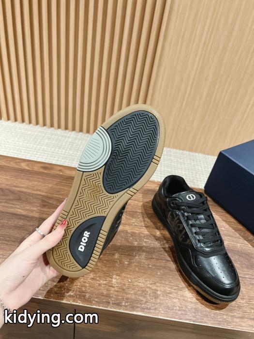 コピー ブランド 通販ディオール海外限定 注目度が高いアイテム 素敵なスタイルで夏の定番スニーカー.._0_5