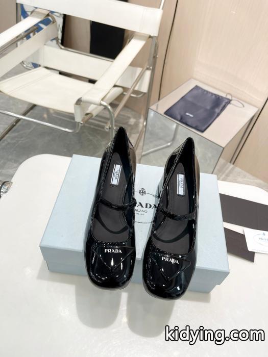ブーツプラダコピー 品 ブランド春夏の爽やかなスタイル コスパ最強 人気定番豊富な.._0_0