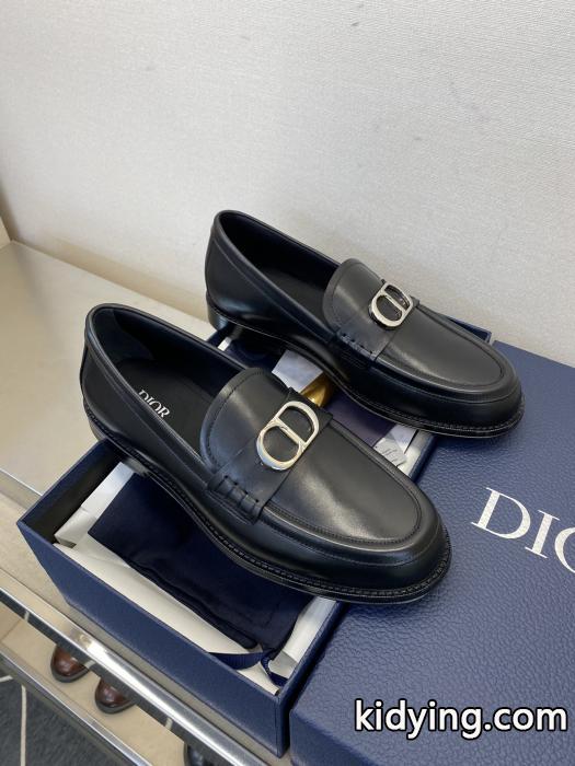 DIORブランド フェイクビジネスシューズ注目度が高いアイテム ついに登場 機能性もオシャレさも抜群.._0_2