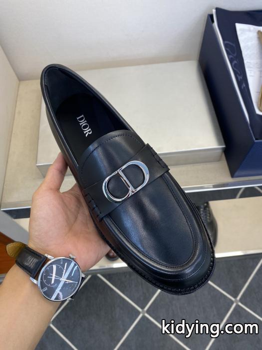 DIORブランド フェイクビジネスシューズ注目度が高いアイテム ついに登場 機能性もオシャレさも抜群.._0_3