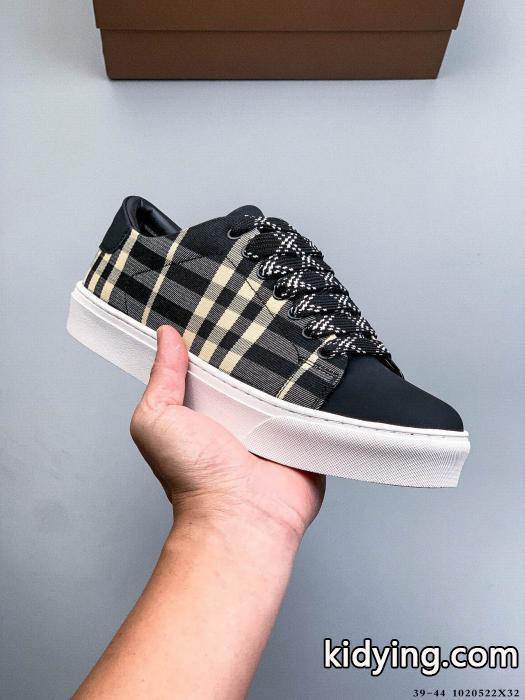 BURBERRY防热性に優れた NEW大変素敵 シンプルなファッションの一枚コピー ブランド 通販 安心スニーカー.._0_0