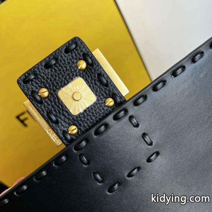 ブランド コピー 安心バッグギフトにオススメ 完売間近 最安値に挑戦FENDI.._0_5