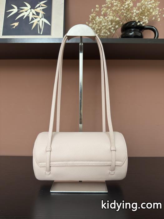 バッグ大人のこなれ感 ラフでこなれ感! キラキラCHANELブランド 通販店._0_2