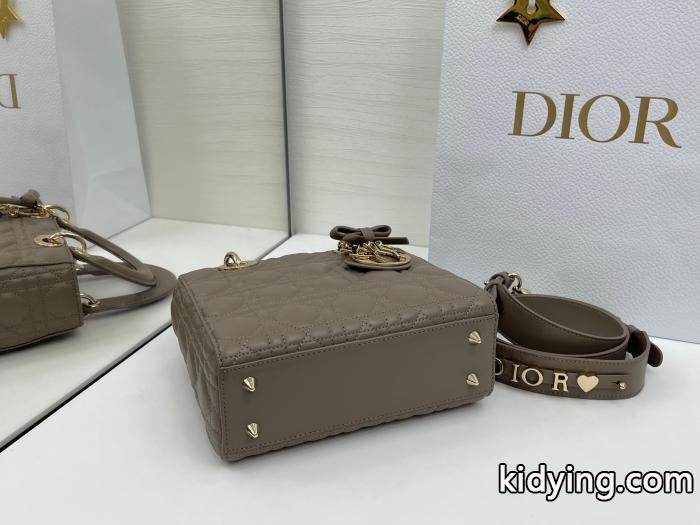 スーパー コピー どこで 買えるDIOR速達可新作速乾超軽量 魅力的なポイント 限定セール本物保証バッグ._0_5