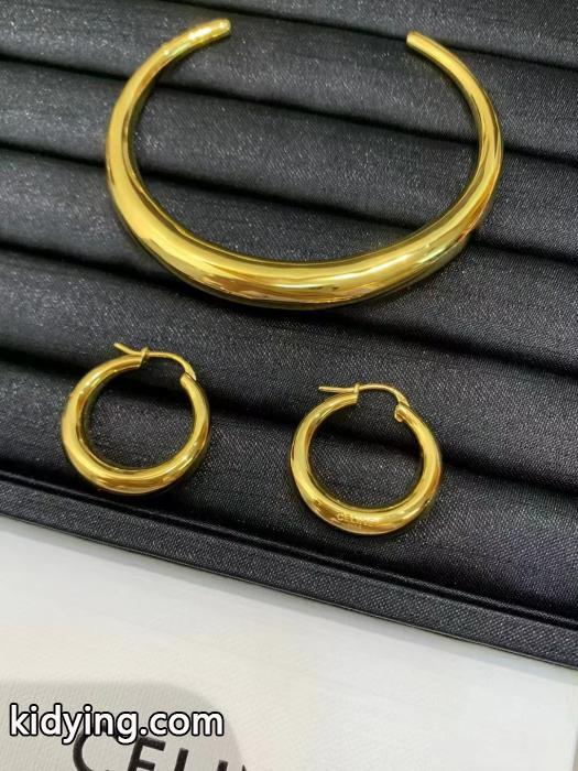 春季超人気アイテム 絶妙な新商品 数量限定&最新作コピー 品 ブランドセリーヌヘアアクセサリー._0_2
