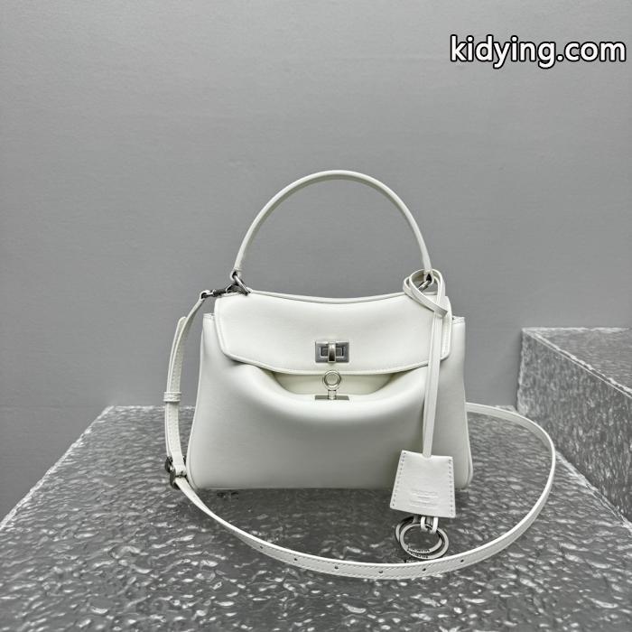 Balenciagaバック大人気再入荷セール 新色続々登場 モード感の高い2026のスタイル 2026ブランドコピー._0_1