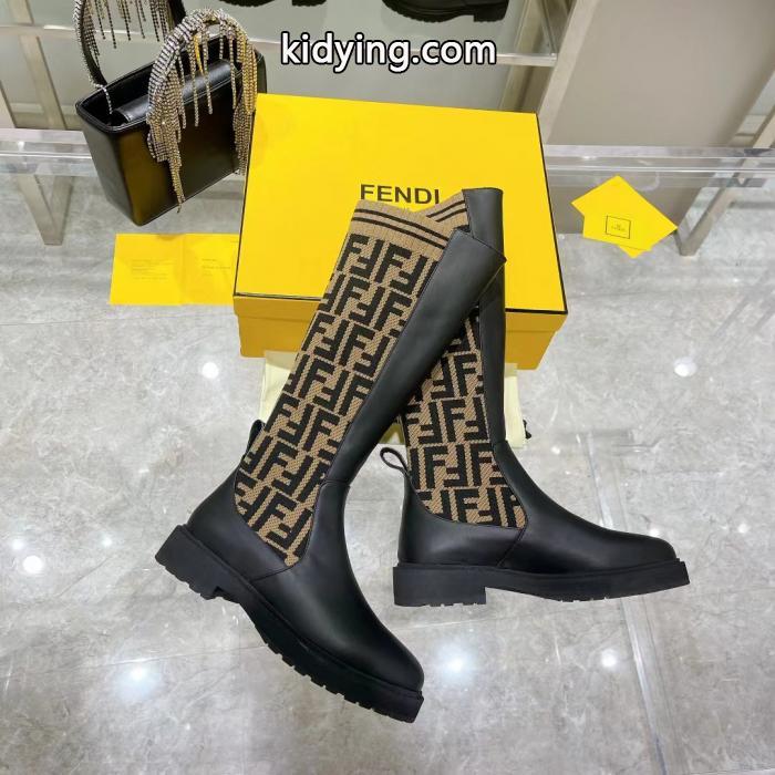 ブーツスーパー コピー 安心ロゴがかっこいい プレゼントにも 大人のオシャレにFENDI.._0_2