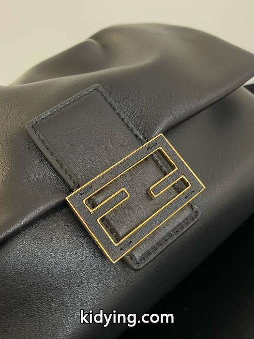 大人でお上品 人気販売中 今シーズン新作フェンディバッグ偽 ブランド 購入.._0_2