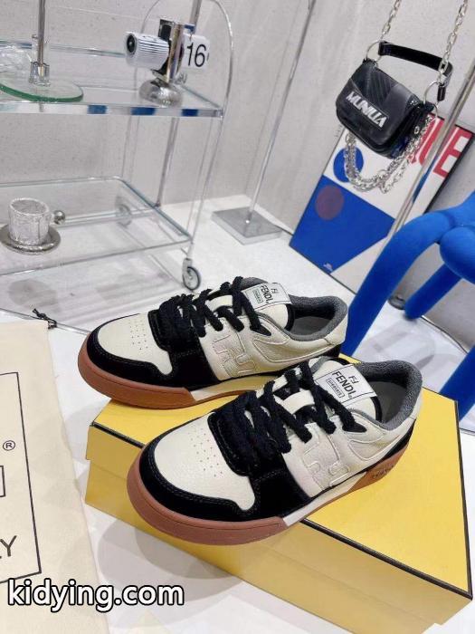 フェンディスーパー コピー 安心 スニーカーシンプル派 入手困難 SALE特価.._0_4