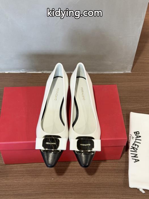ブランド フェイクブーツ大人気商品再入荷! 注目度抜群 セール価格でお得FERRAGAMO.._0_0