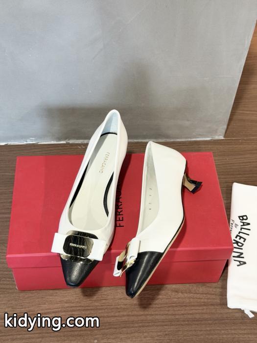ブランド フェイクブーツ大人気商品再入荷! 注目度抜群 セール価格でお得FERRAGAMO.._0_2