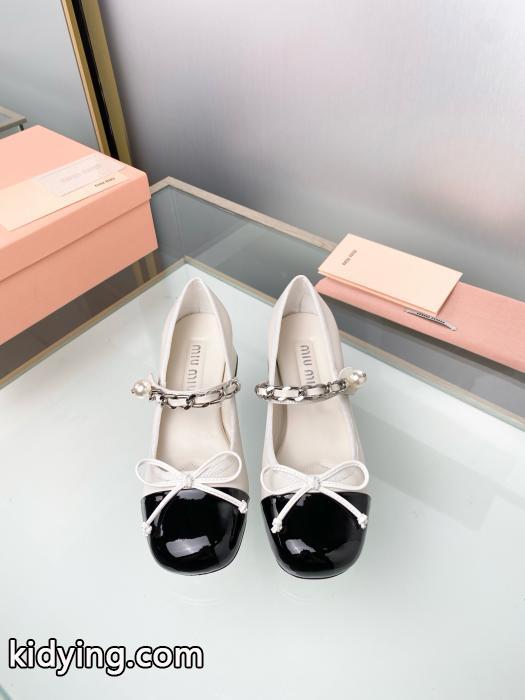 滑らかなレザー 2026新発売 デザイン高いMiuMiuブランド コピー 販売 店ブーツ.._0_1