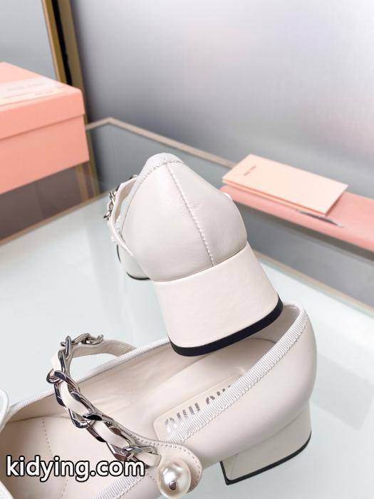 滑らかなレザー 2026新発売 デザイン高いMiuMiuブランド コピー 販売 店ブーツ.._0_5