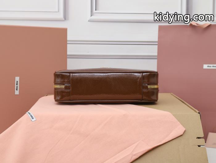 今年流大人っぽさ 送料関税込 実用性は勿論MiuMiuバッグブランド 品 激安 通販.._0_4