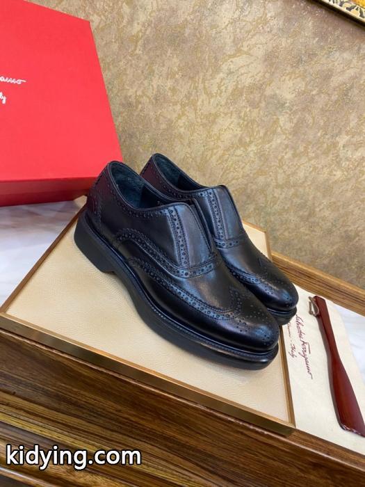 ブランド コピー 通販重宝するアイテム 人気アイテム 日常使いビジネスシューズFERRAGAMO.._0_1