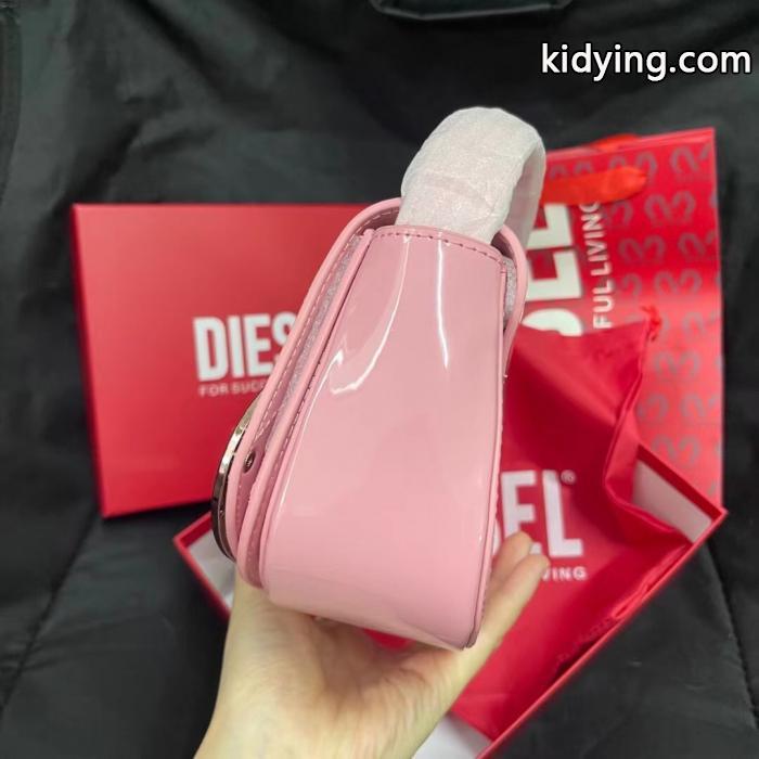バッグディーゼル高級感UP 流行フォルム 華やかムードを演出して偽 ブランド 販売.._0_1