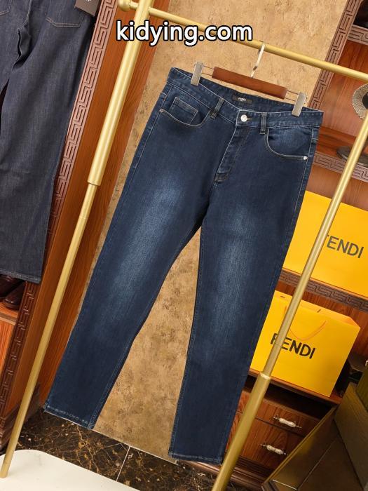 フェンディ専門店 風合いが出る セレブも愛用パンツスーパー コピー 品._0_1