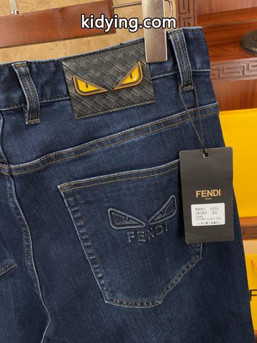 フェンディ専門店 風合いが出る セレブも愛用パンツスーパー コピー 品._0_5