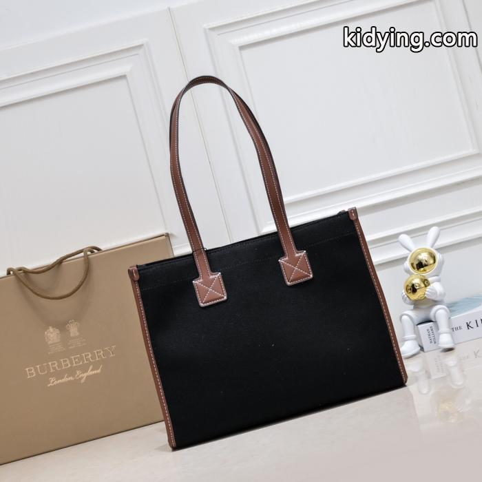 超一流のブランド 一気にトレンド感満載な着こなし 日本限定モデルバッグBURBERRY偽 ブランド 販売._0_1