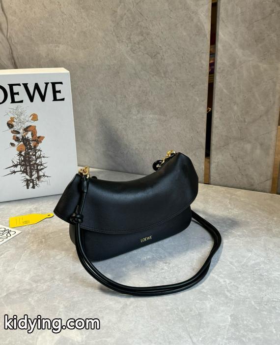 コピー ブランドバッグ話題となる人気品 旬のアイテム 抜け感のあるLoewe._0_1