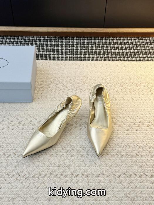 PRADA先行販売!! 激レア　一目惚れ 注目度No.1コラボスーパー コピー 安心&nbsp;&nbsp;&nbsp;&nbsp;パンプス._0_1
