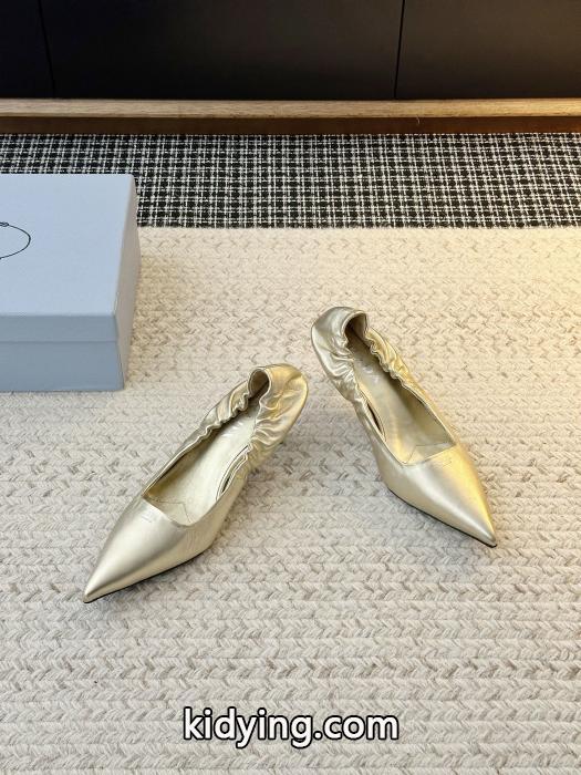 PRADA先行販売!! 激レア　一目惚れ 注目度No.1コラボスーパー コピー 安心&nbsp;&nbsp;&nbsp;&nbsp;パンプス._0_2